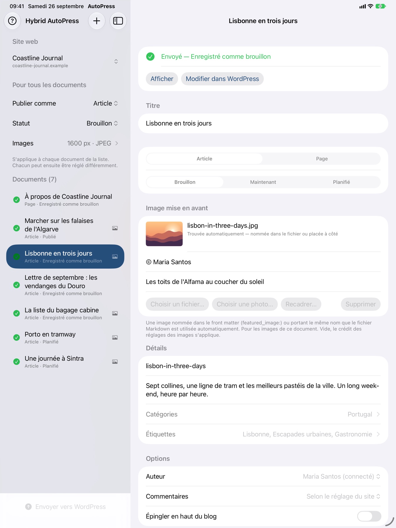 Hybrid AutoPress sur iPad : les sept documents envoyés, l'article sélectionné enregistré en brouillon.